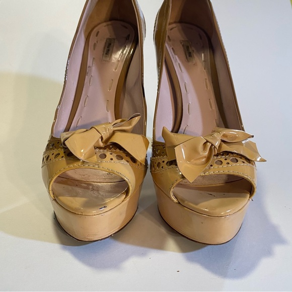 Miu Miu shoes size 39, peep toe platform in need of dye job, structurally fine - Picture 2 of 7